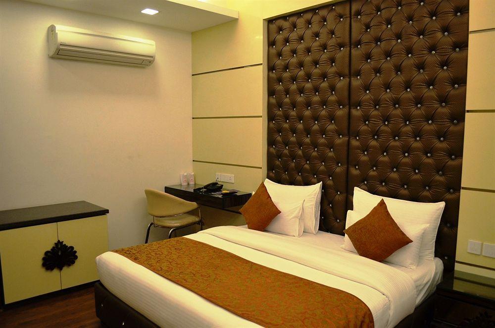 Hotel Metro View Delhi  Extérieur photo