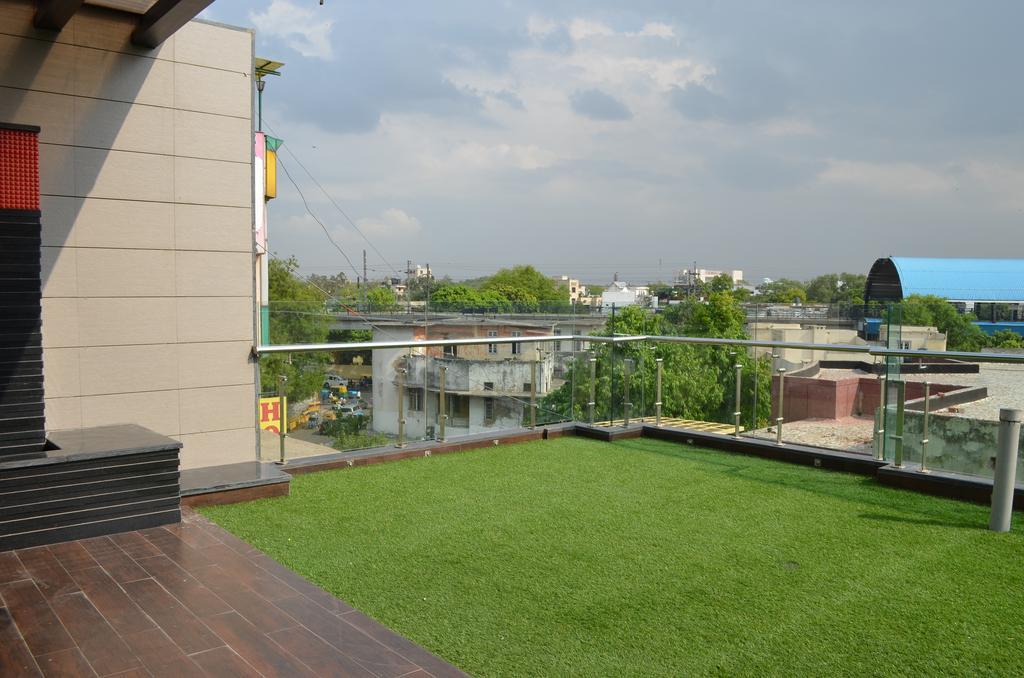 Hotel Metro View Delhi  Extérieur photo