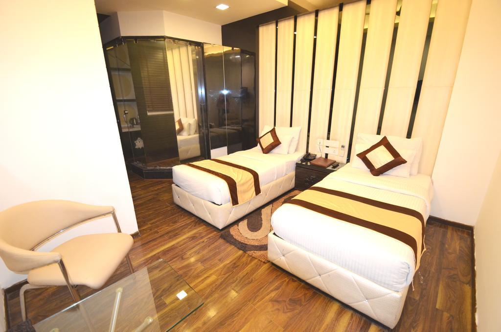 Hotel Metro View Delhi  Extérieur photo