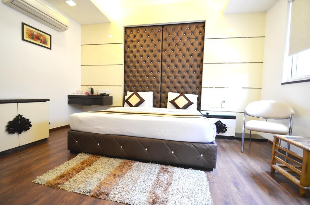 Hotel Metro View Delhi  Extérieur photo