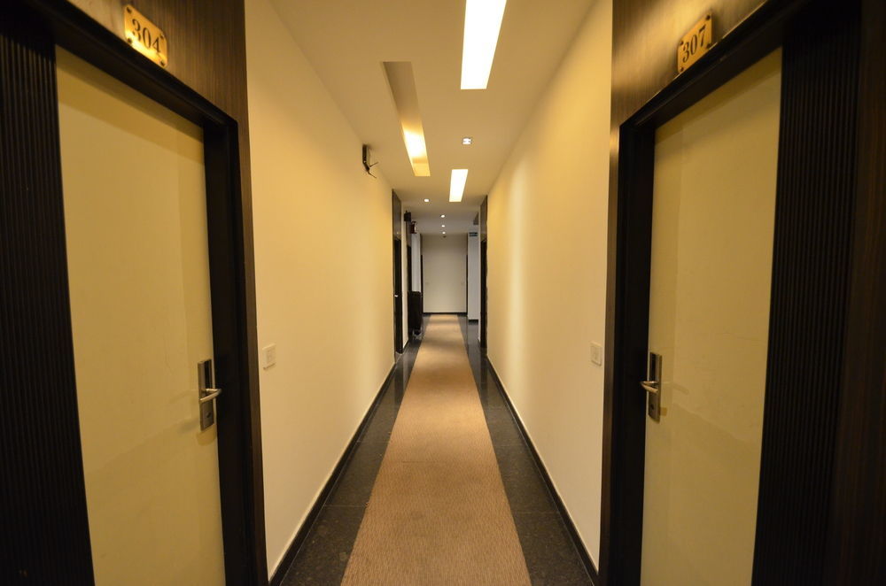 Hotel Metro View Delhi  Extérieur photo