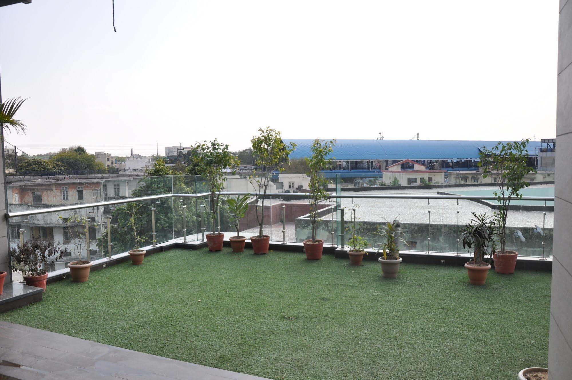 Hotel Metro View Delhi  Extérieur photo