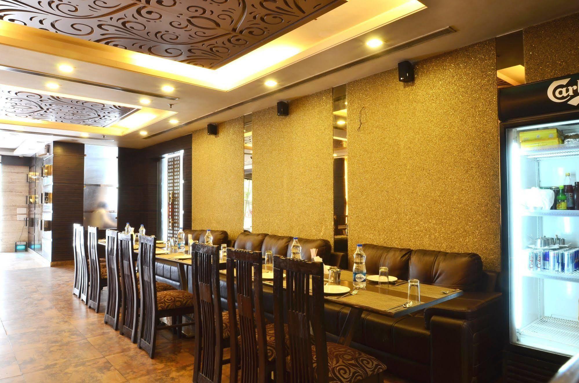 Hotel Metro View Delhi  Extérieur photo