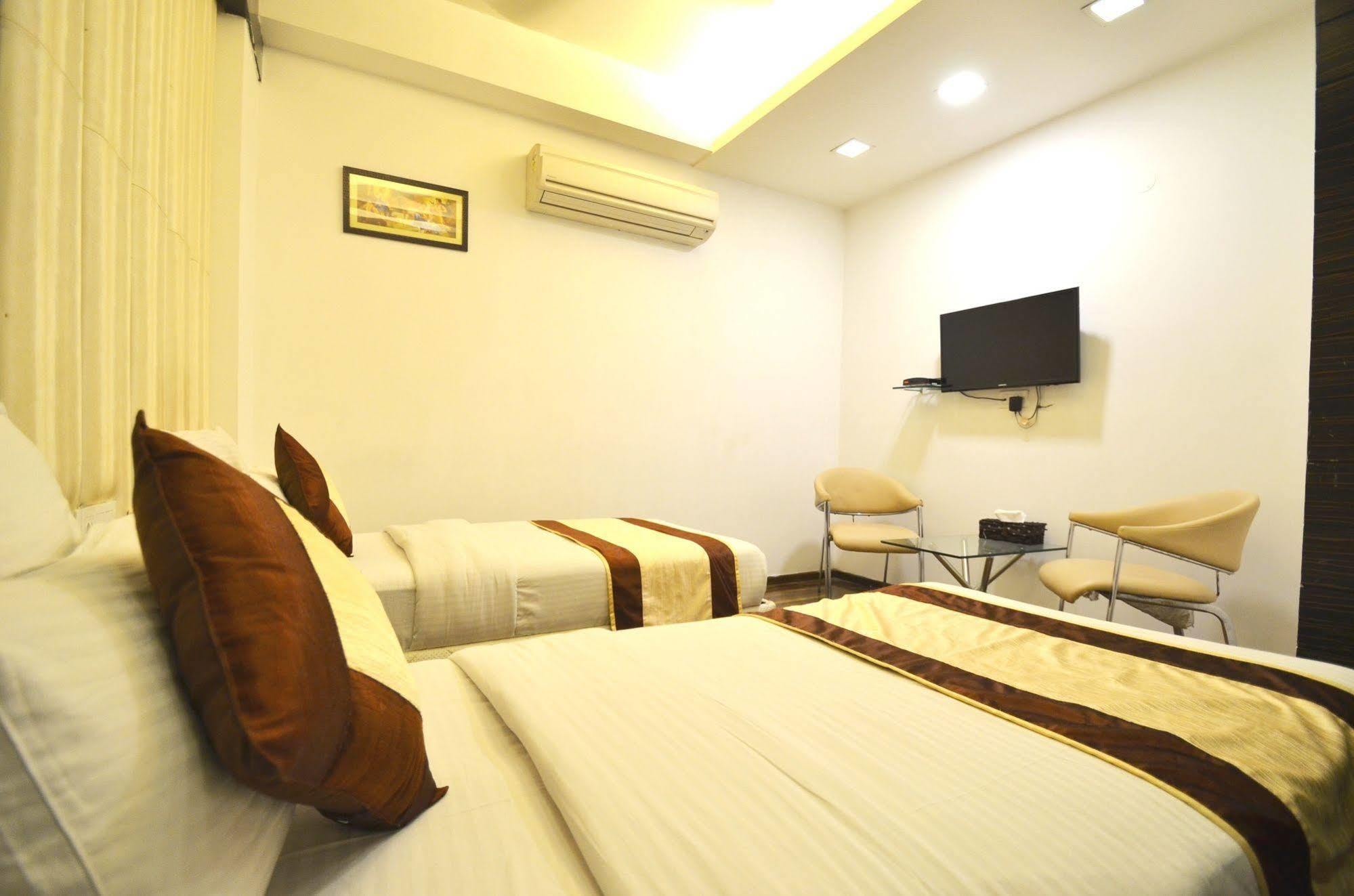 Hotel Metro View Delhi  Extérieur photo
