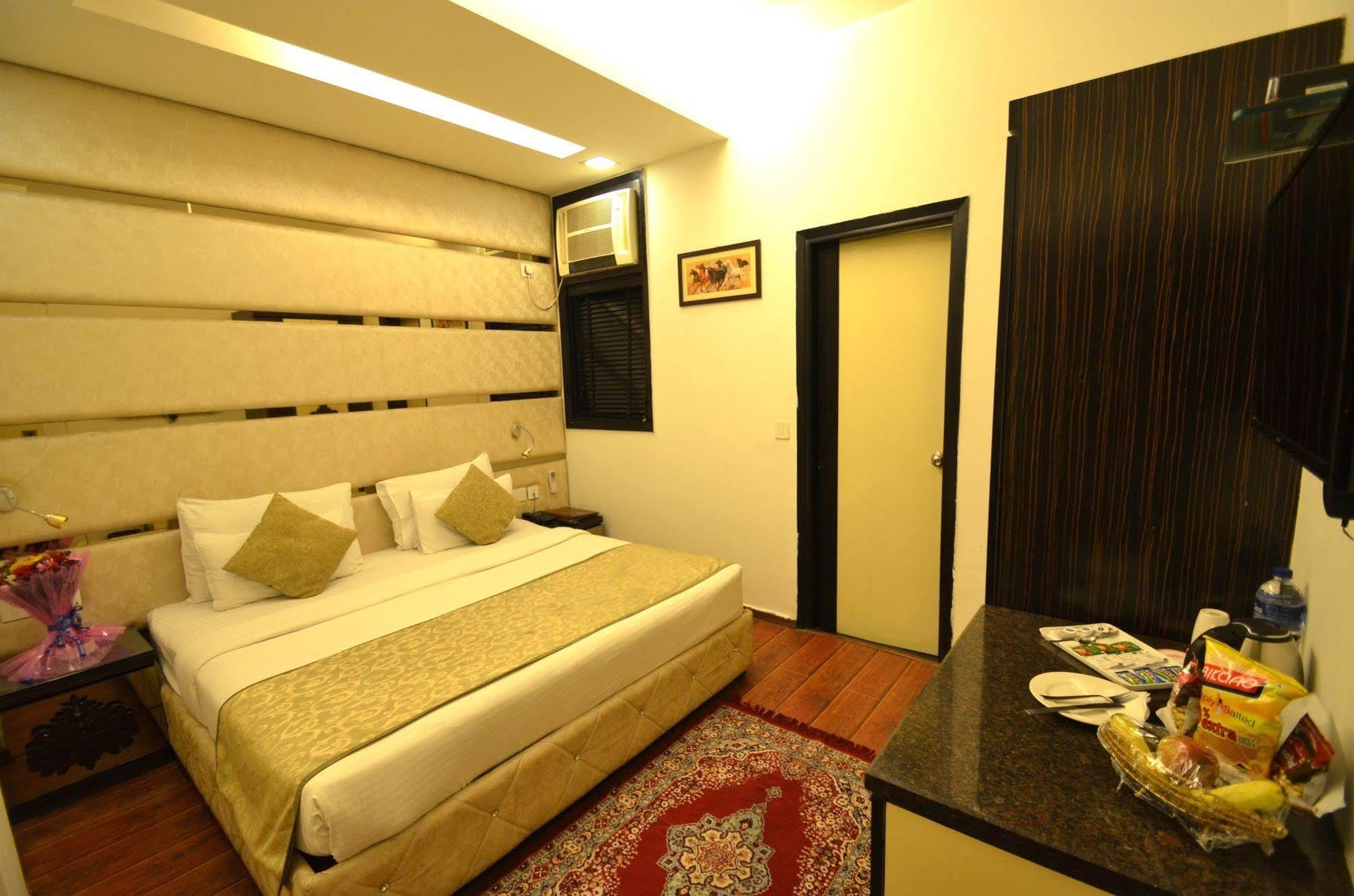 Hotel Metro View Delhi  Extérieur photo