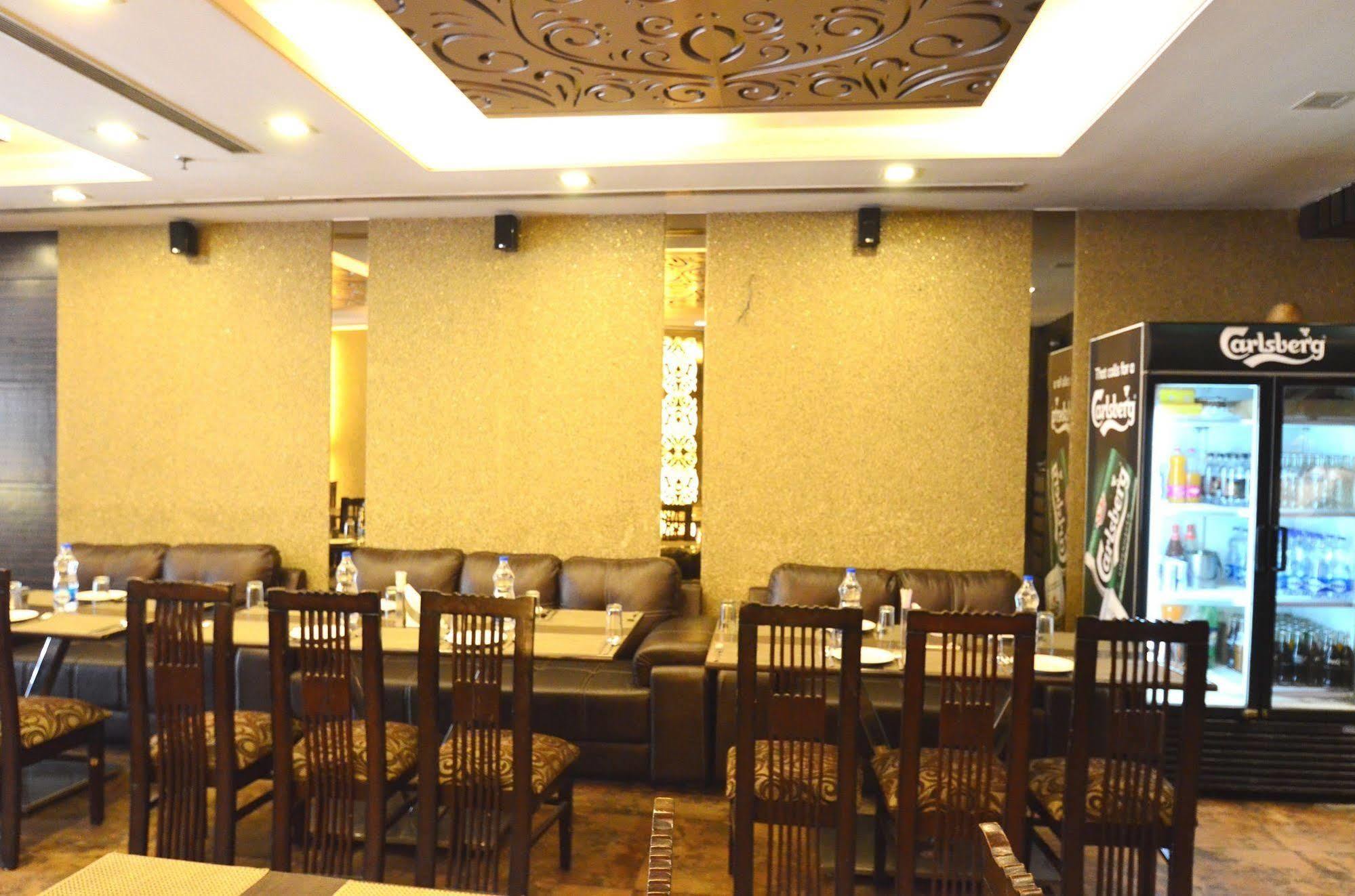 Hotel Metro View Delhi  Extérieur photo