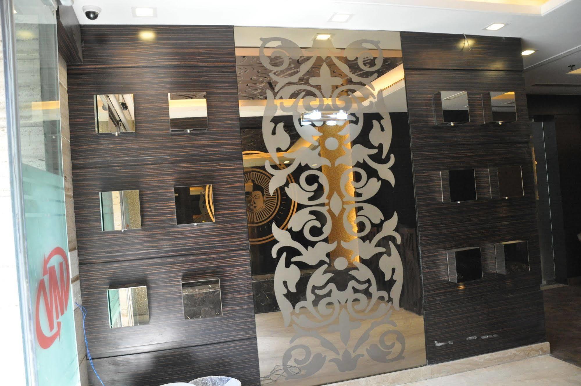 Hotel Metro View Delhi  Extérieur photo